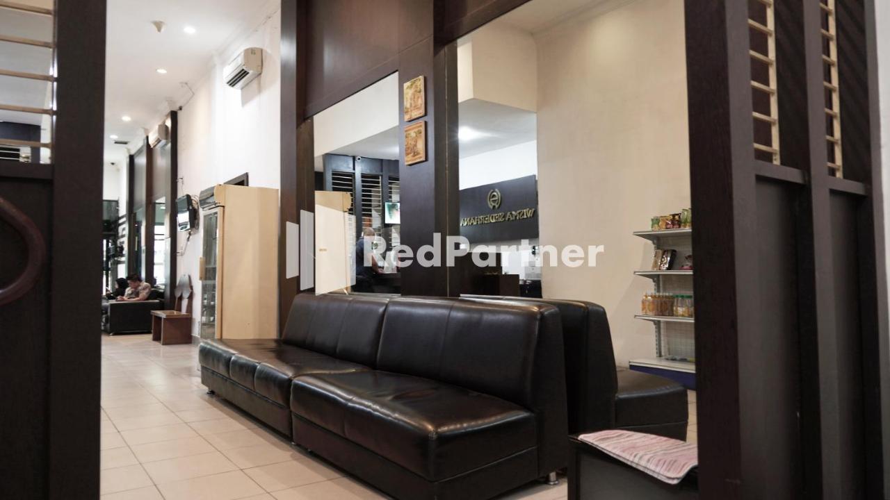 Wisma Sederhana Mitra Reddoorz Medan Exterior foto