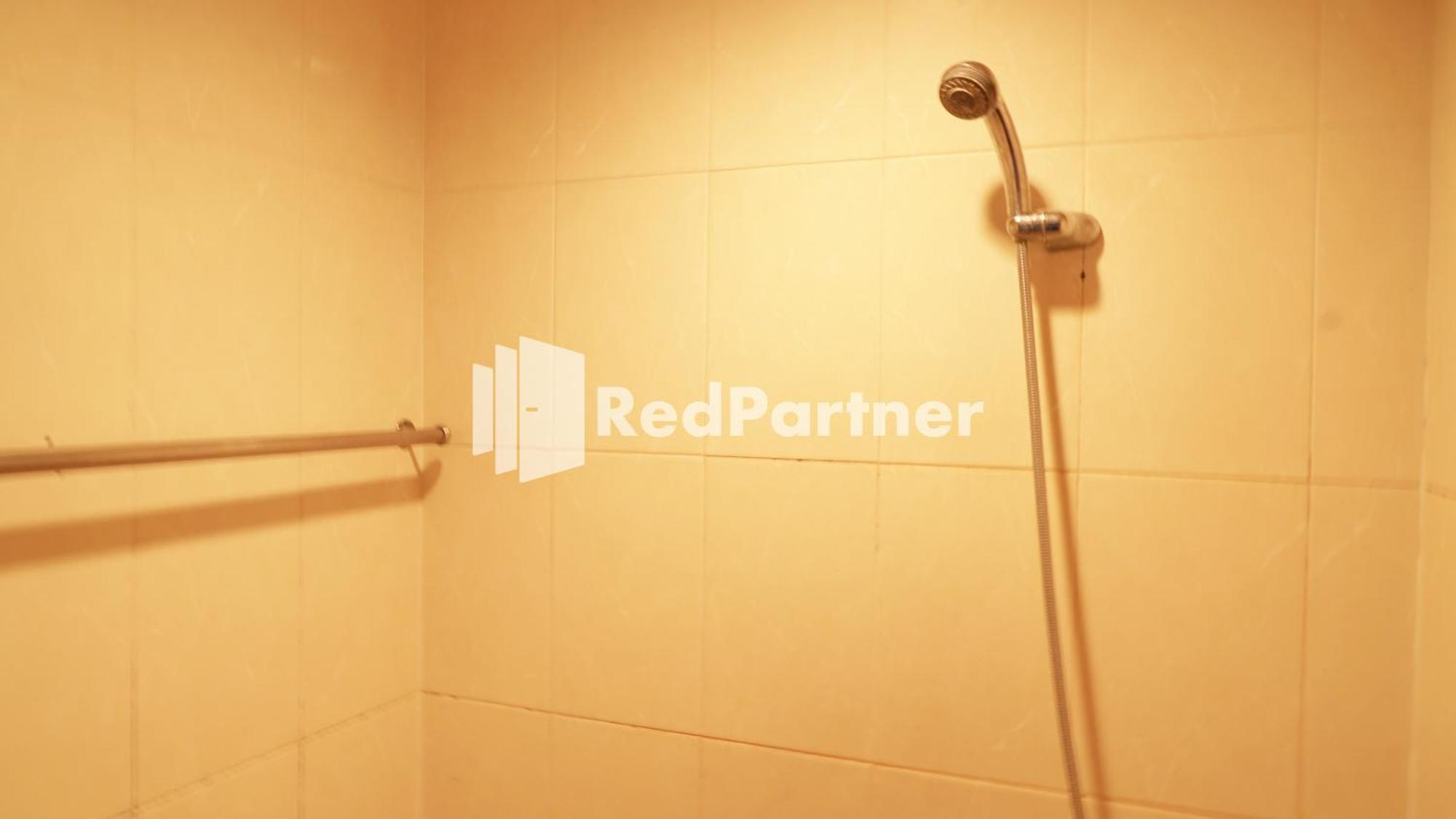 Wisma Sederhana Mitra Reddoorz Medan Habitación foto