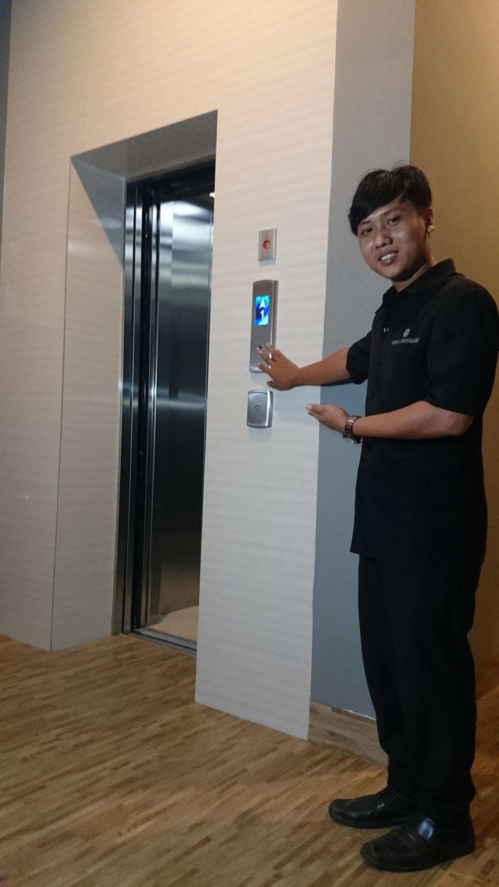 Wisma Sederhana Mitra Reddoorz Medan Exterior foto