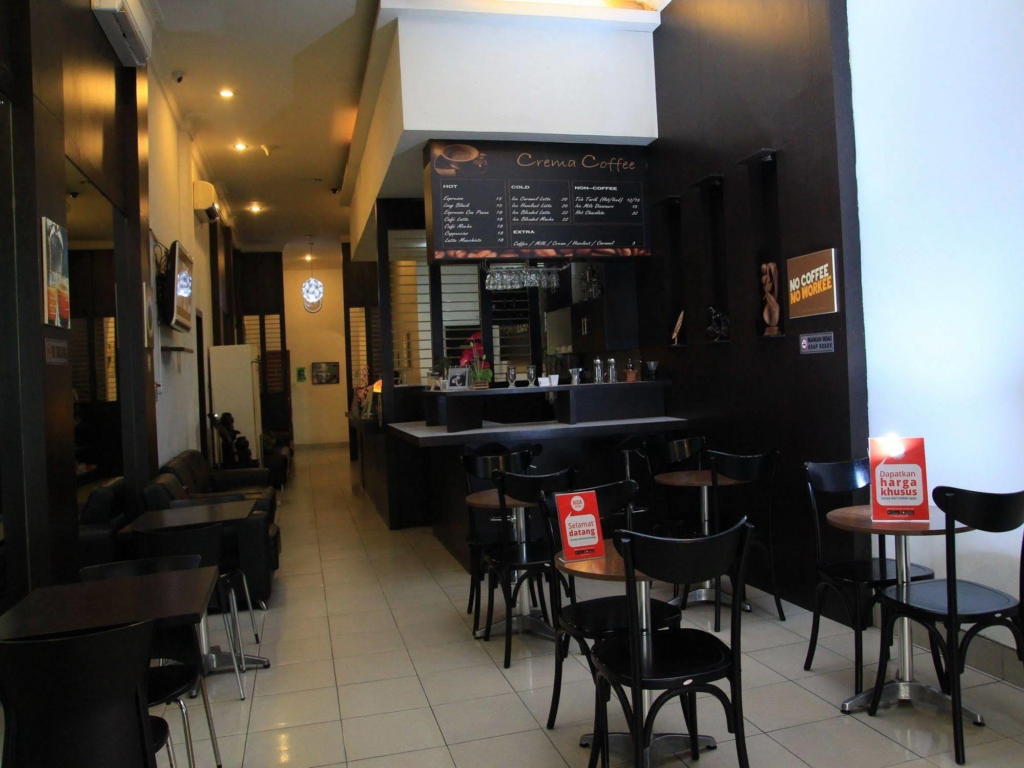 Wisma Sederhana Mitra Reddoorz Medan Exterior foto