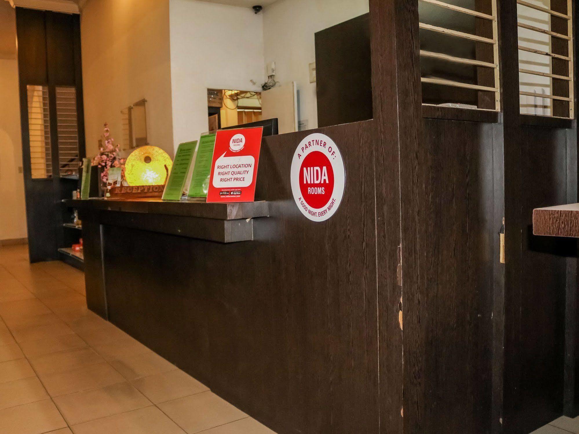 Wisma Sederhana Mitra Reddoorz Medan Exterior foto